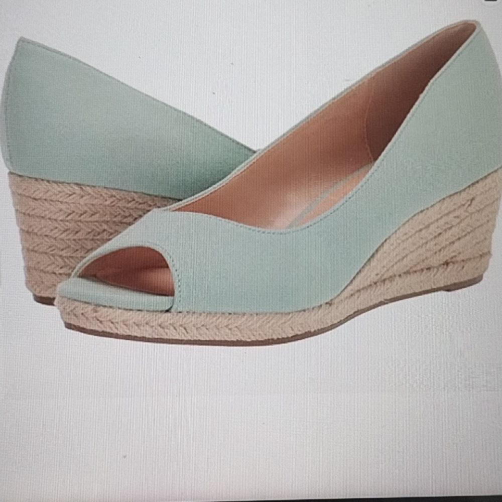 NEW Bandolino Women's Nuri Wedge Sandal